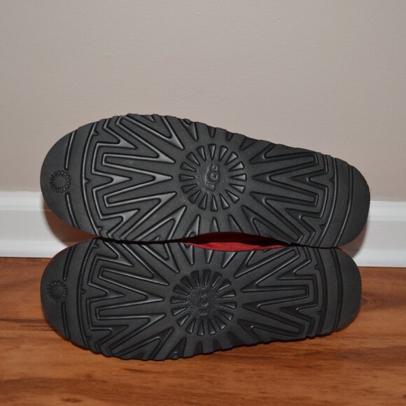 Share UGG Mens Neumel Graphic Outline 1130715 Round Toe Red Chukka Boot Size US - Picture 9 of 10